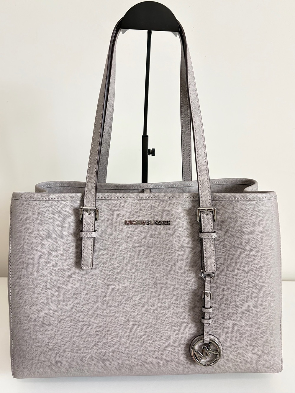 Michael Kors Jet Set Travel Saffiano Leather Tote Bag in Pearl Grey
